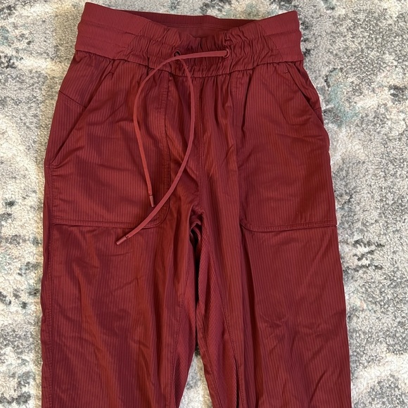 Lululemon Beyond the Studio Pant Slim in Savannah - Picture 2 of 7